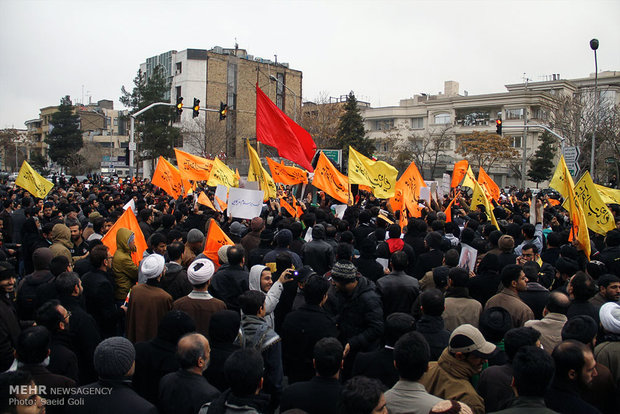 Iranians protest to Sheikh Nimr’s execution in Mashhad