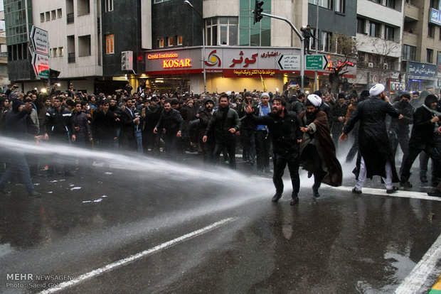 Iranians protest to Sheikh Nimr’s execution in Mashhad