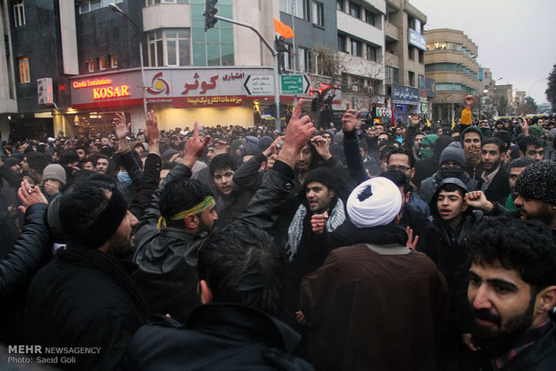 Iranians protest to Sheikh Nimr’s execution in Mashhad