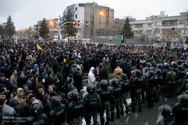 Iranians protest to Sheikh Nimr’s execution in Mashhad