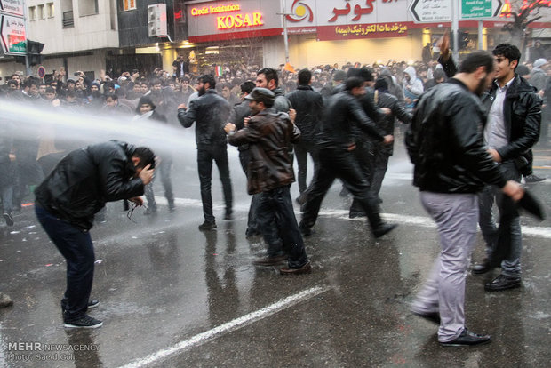 Iranians protest to Sheikh Nimr’s execution in Mashhad