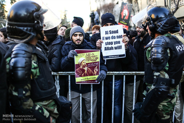Iranian students rally for Sheikh Nimr's execution