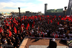 تجمع مردم در اعتراض به اعدام شیخ نمردر میدان امام حسین(ع)