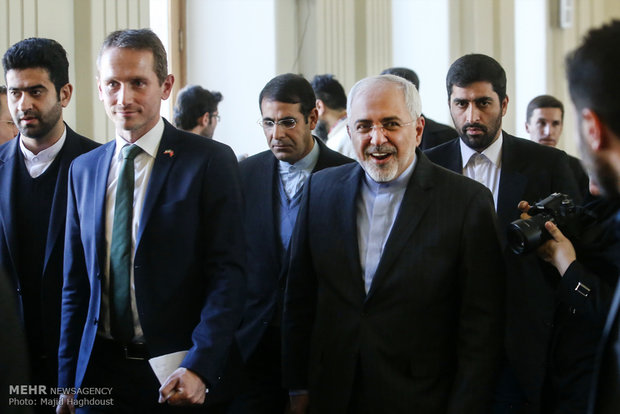 Zarif, Danish FM press conference 