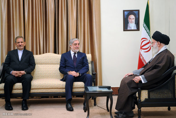 لقاء الرئيس التنفيذي للحكومة الافغانية مع قائد الثورة الاسلامية