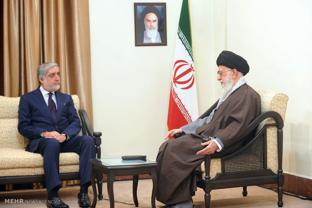 لقاء الرئيس التنفيذي للحكومة الافغانية مع قائد الثورة الاسلامية