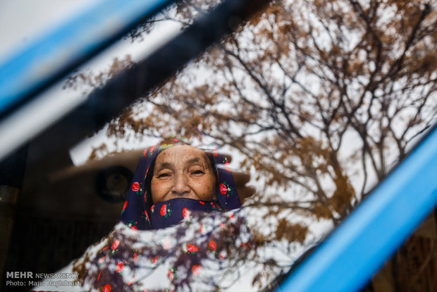 نمای از چهره زن محلی در روستای دویدوخ شهرستان رازوجرگلان استان خراسان شمالی