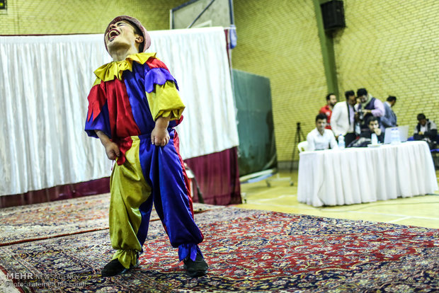 اجرای سیرک بدون حیوانات در آسایشگاه خیریه کهریزک