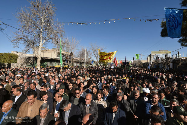 مراسم تشییع پیکر ۹۴ شهید گمنام دوران دفاع مقدس در شیراز