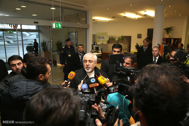 ورود دکتر ظریف وزیر امور خارجه و هیات همراه به وین