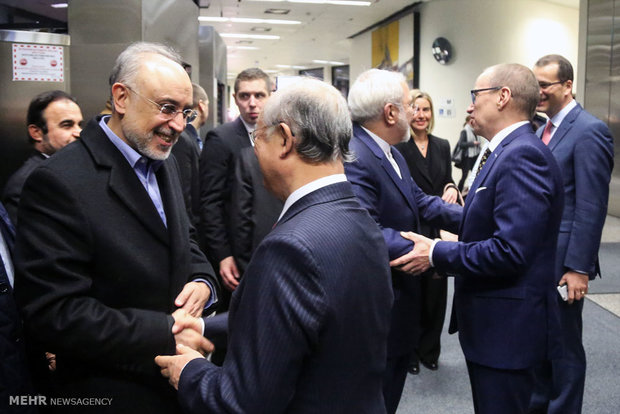 Iran's FM, EU chief read final statement