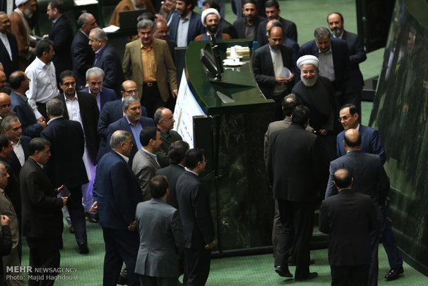 تقدیم لایحه بودجه 95 به مجلس شورای اسلامی