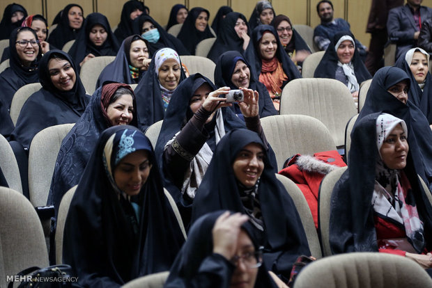 آیین افتتاحیه دهمین جشنواره بین المللی شعر فجر در قم