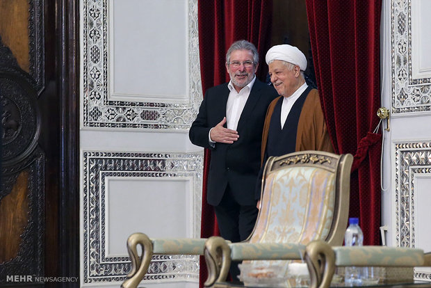 Rafsanjani meets Luxembourgian official 