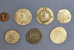 کشف سکه‌های عتیقه قاچاق در فرودگاه بیرجند