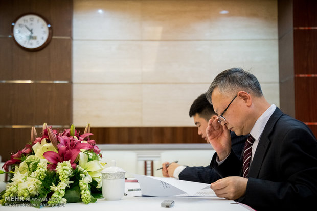 Chinese amb. holds presser in Tehran