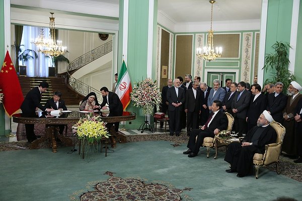  التوقيع على 17 اتفاقية ومذكرة تفاهم بين طهران وبكين  