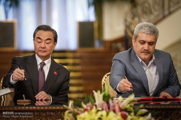 Iran, China sign 17 MoUs