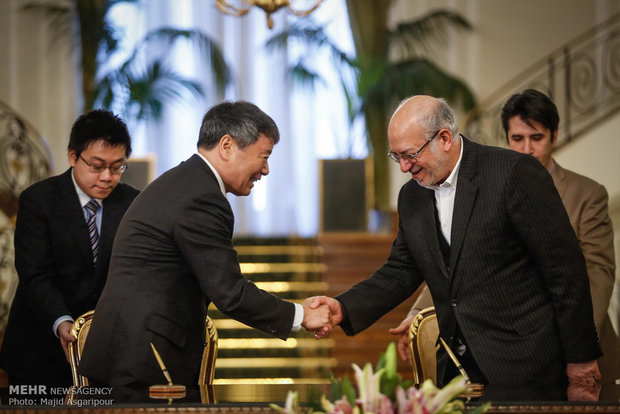 Iran, China sign 17 MoUs
