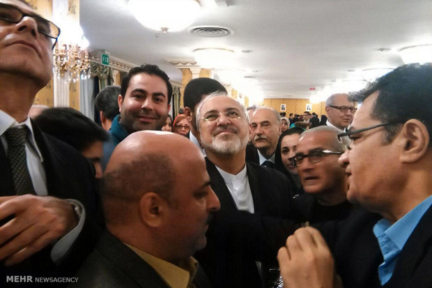 Pres. Rouhani meets Iranians in Italy