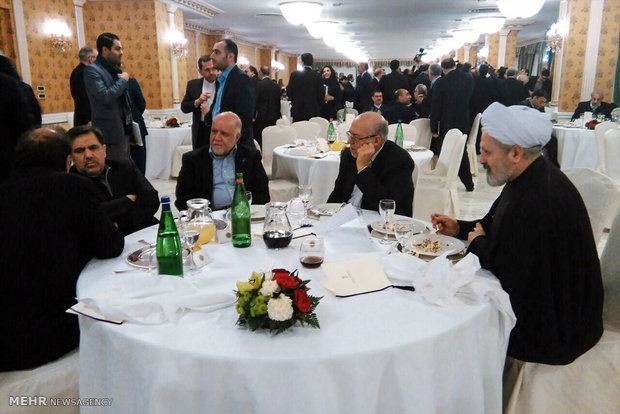 Pres. Rouhani meets Iranians in Italy