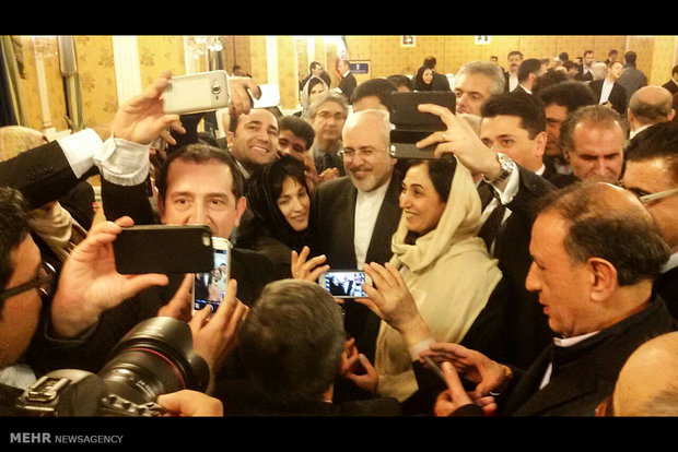 Pres. Rouhani meets Iranians in Italy