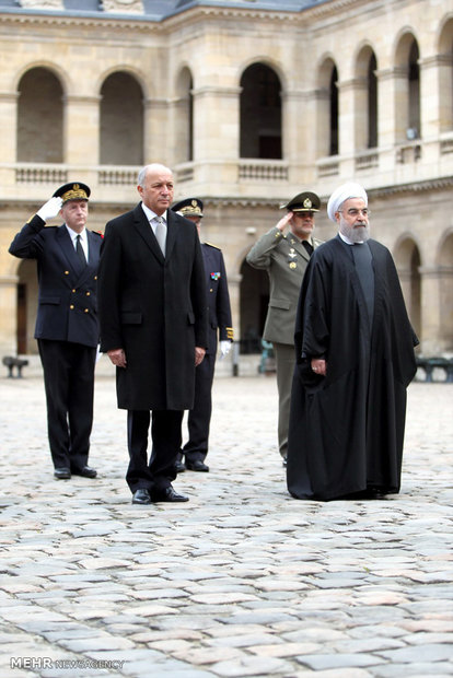 مراسم استقبال الرئيس الايراني حسن روحاني بمجمع اينوليد التاريخي في باريس