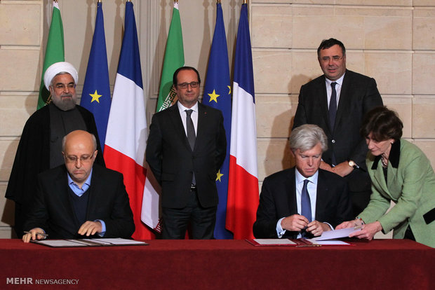 التوقيع على وثائق التعاون بين ايران وفرنسا