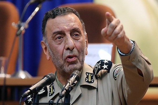 وفاة القائد السابق للجيش الايراني اللواء محمد سليمي