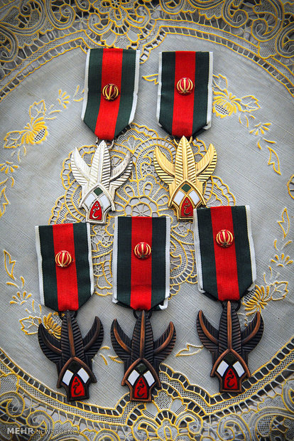 İnkılap Rehberi’nden Deniz Kuvvetleri komutanlarına "fetih madalyası"
