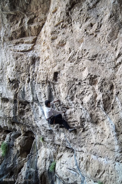 Vanai Cave in Lorestan