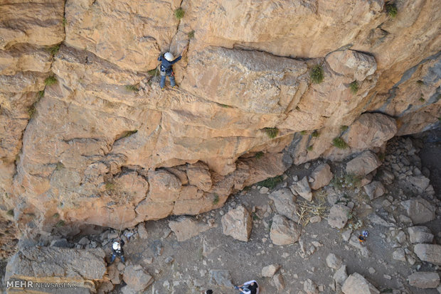 Vanai Cave in Lorestan