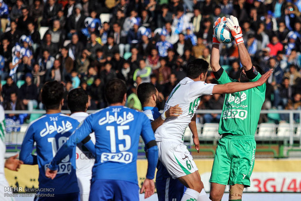 مباراة ذوب آهن اصفهان واستقلال طهران