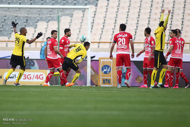 تعادل برسبوليس وسباهان اصفهان في مباراة مثيرة