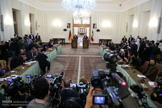 Zarif, Steinmeier press conference