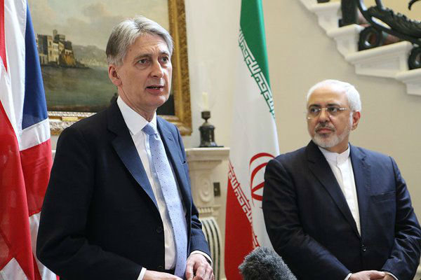 Zarif, Hammond discuss banking ties under JCPOA implementation 