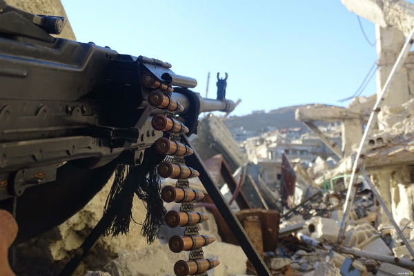 Suriye ordusu Palmira'ya doğru ilerliyor Suriye ordusu Palmira'ya doğru ilerliyor