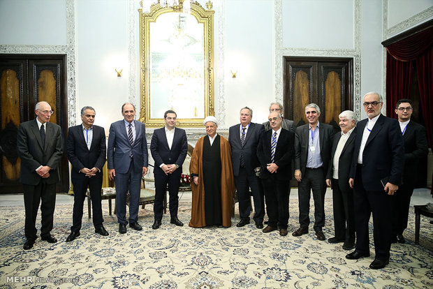 Greek PM meets Hashemi Rafsanjani