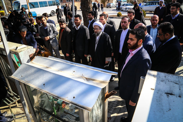 Judiciary officials, staff pay tribute to Imam Khomeini