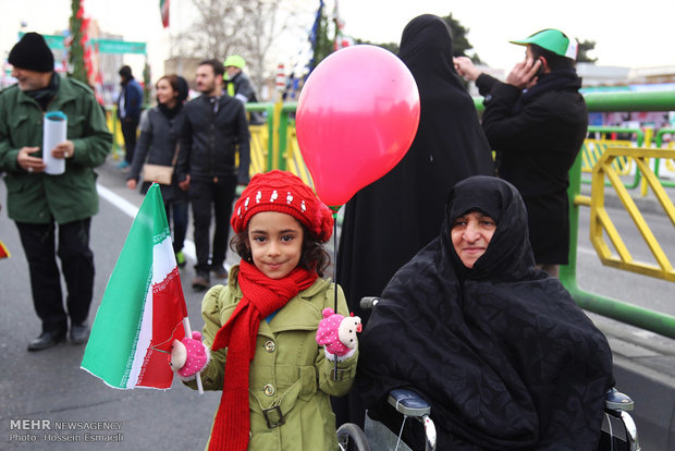 مسيرات ذكرى انتصار الثورة الاسلامية تغطي شوارع طهران