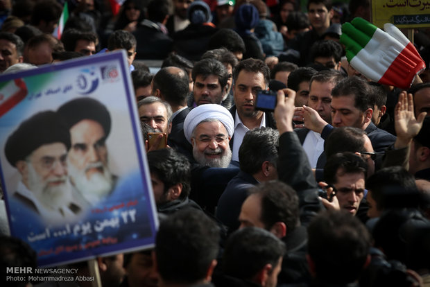 Pres. Rouhani, government officials in Feb. 11 rally 