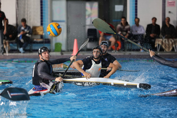 Canoe polo practice session in Isfahan