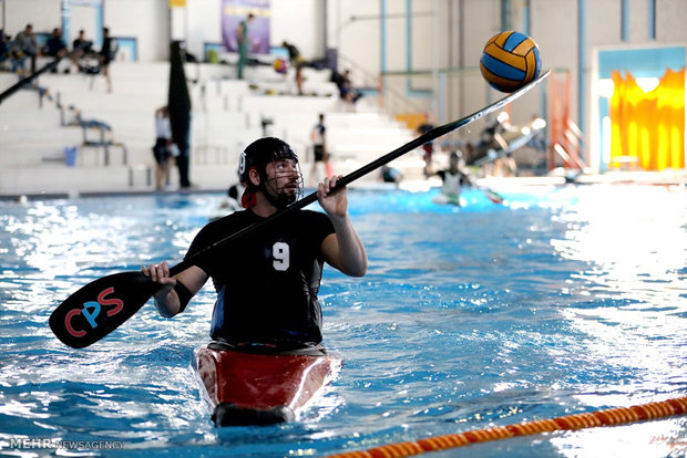 Canoe polo practice session in Isfahan