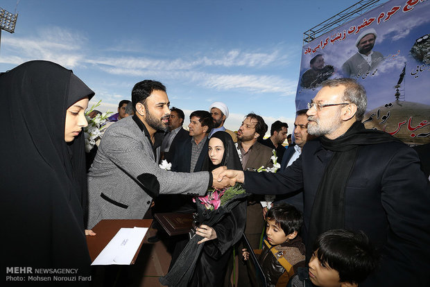تجلیل از خانواده شهدای مدافع حرم با حضور رئیس مجلس