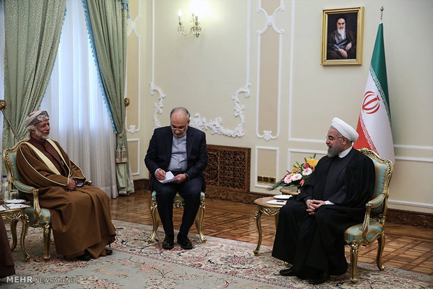 Rouhani receives Omani FM