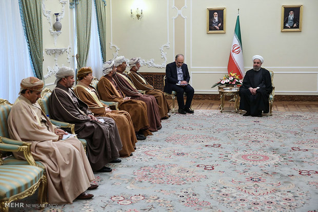 Rouhani receives Omani FM