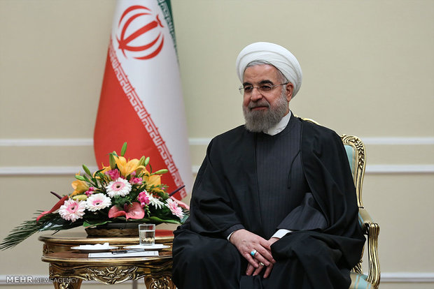 Rouhani receives Omani FM