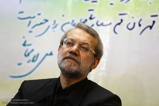 نظر لاریجانی درباره نامزدی احمدی نژاد و تداوم دولت روحانی 