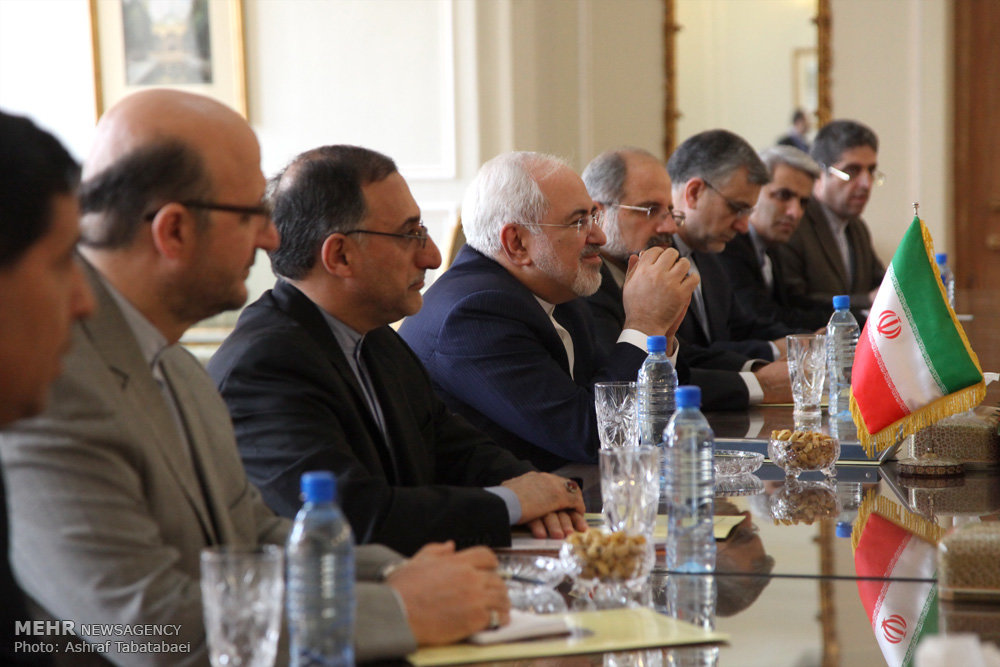 لقاء وزير الخارجية الايراني ونظيره البوسني