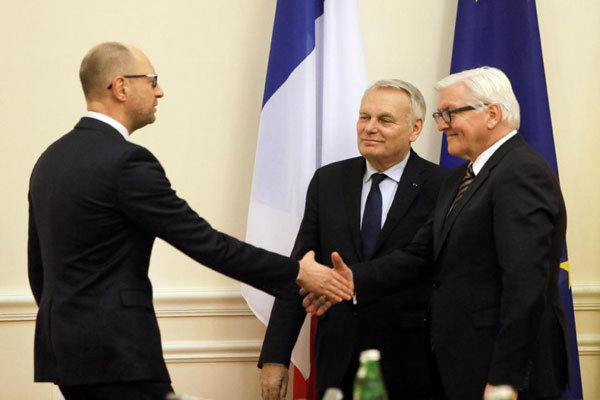 تلاش آلمان و فرانسه برای واداشتن «کی یف» به اجرای توافق «مینسک»